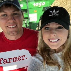 Meet your Posher, Leah